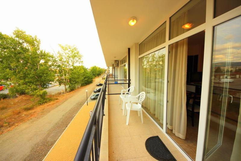 Menada Grand Kamelia Apartments Sunny Beach Habitación foto